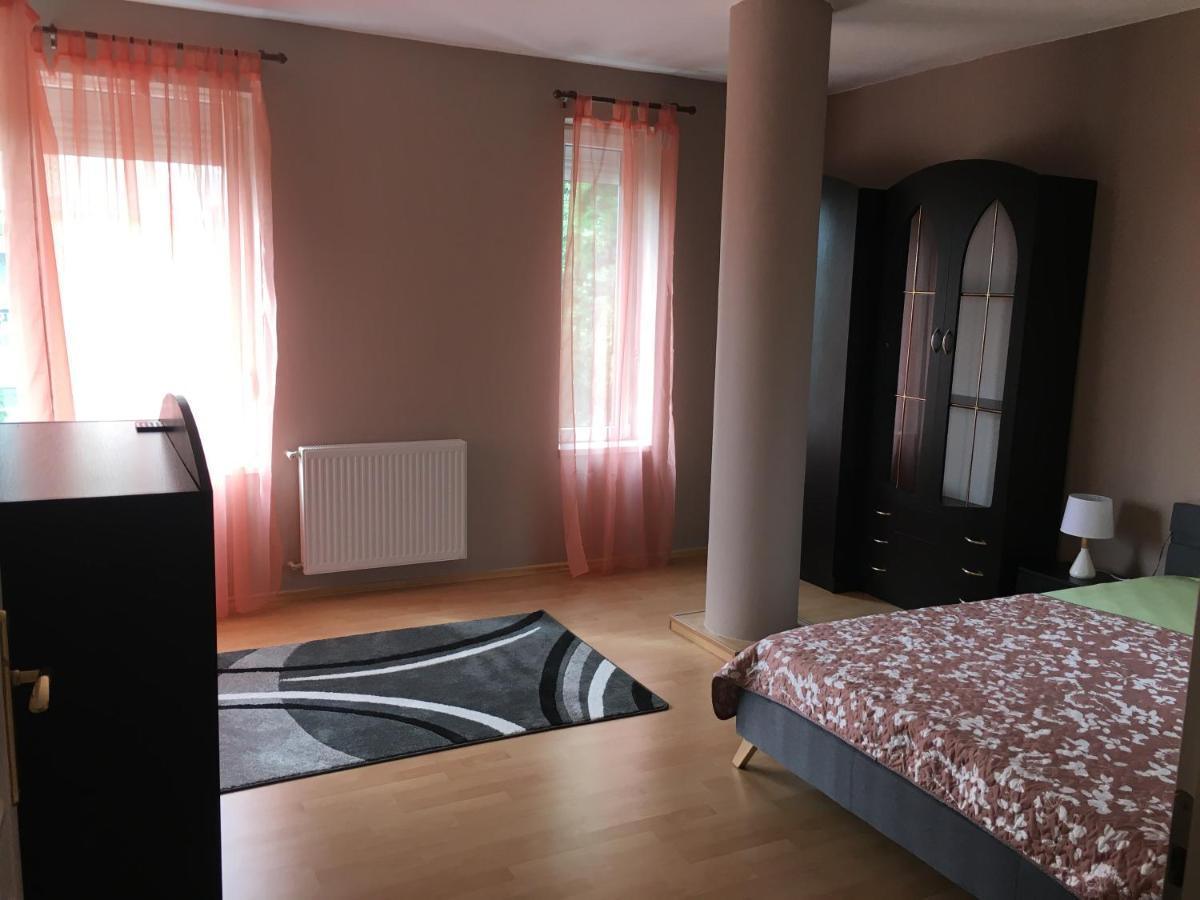 Peppy Apartment & Pool Balatonfüred Exteriör bild